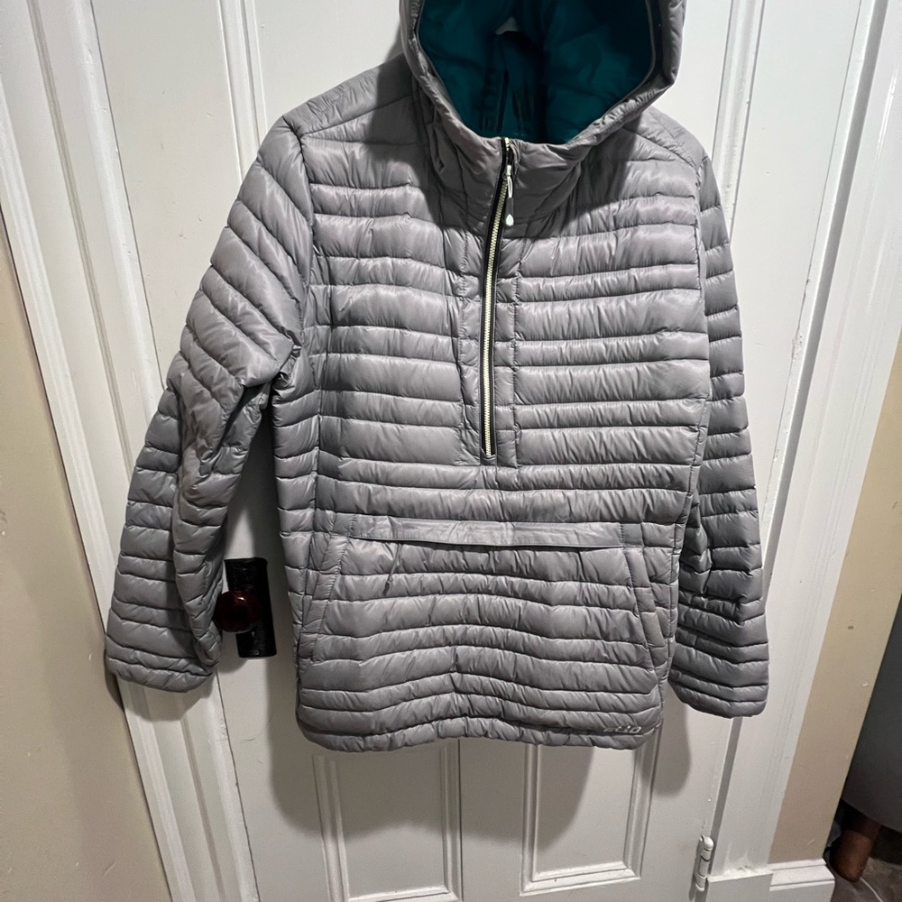 Stio brand down poncho. Barely used women’s XL.